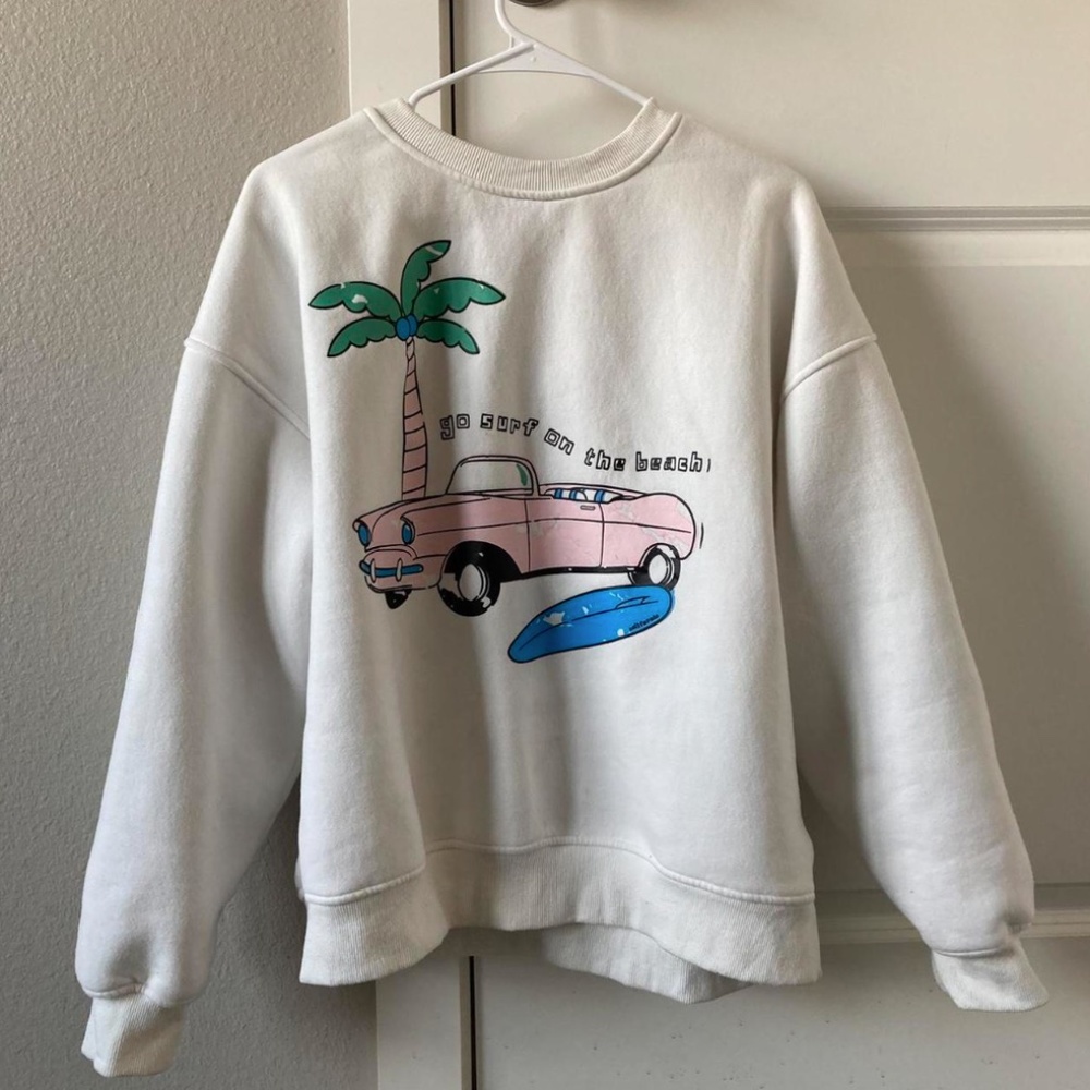 Super comfy thick fleecy sweatshirt!
